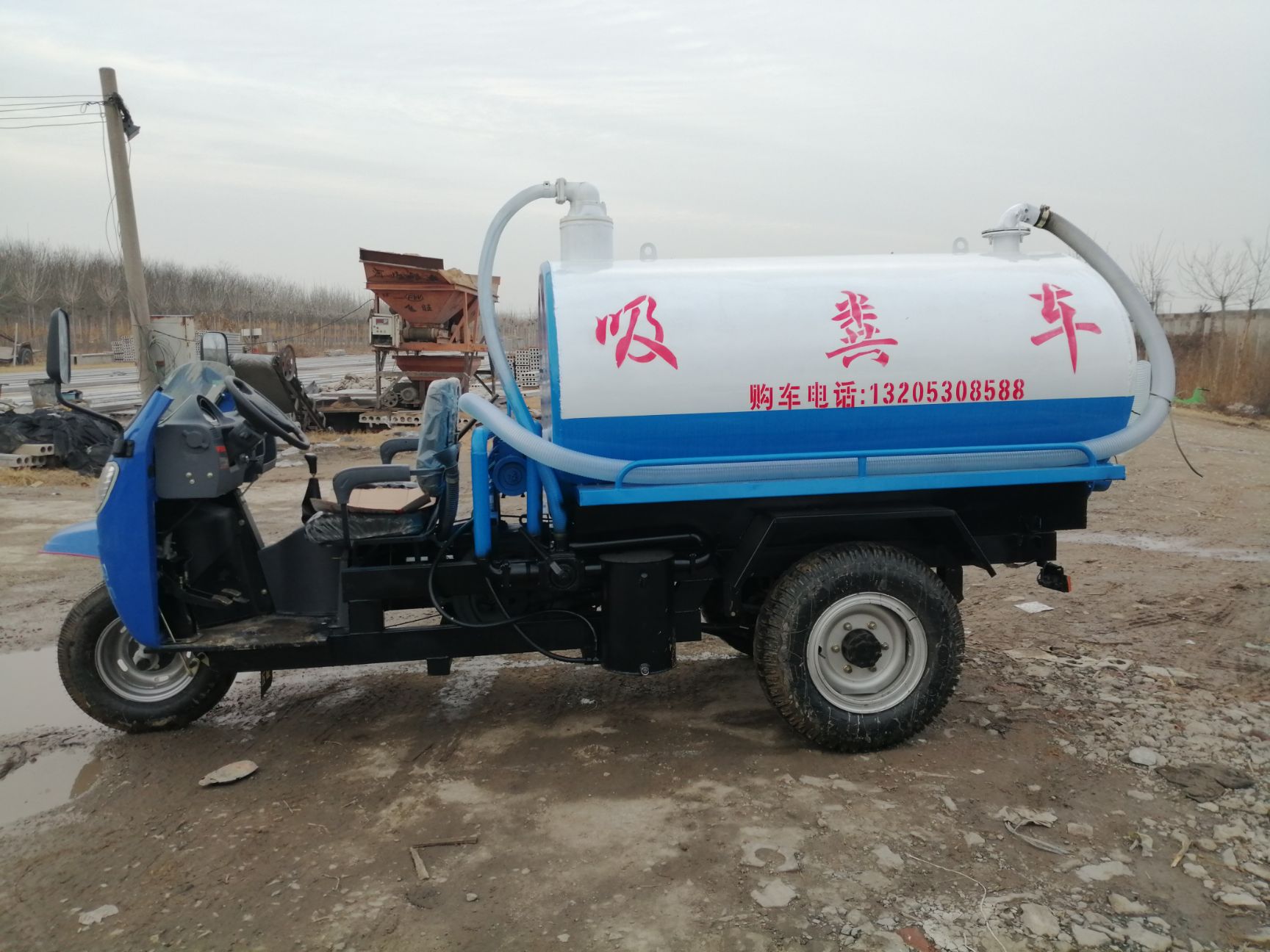 吸粪车怎么收费价格表,探秘小巷深处的吸粪收费奥秘——一家特色小店的吸粪车收费价格表