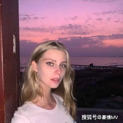 最新欧美趋势，变化、学习与自信的力量驱动潮流前行