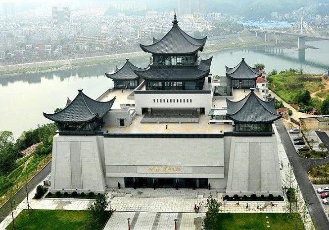 西安东站最新动态展望2025，巷弄深处的特色小店探索之旅