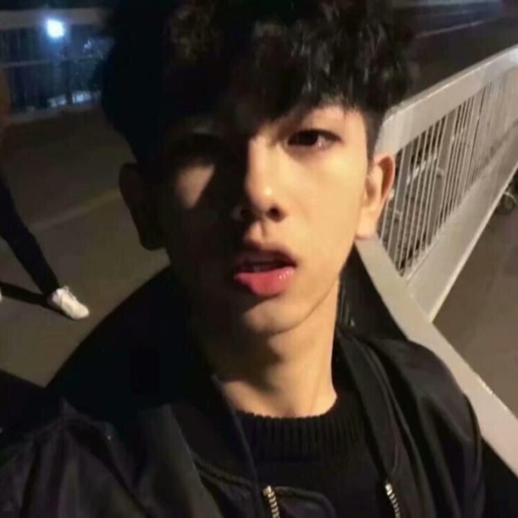 精选推荐，最新男图头像潮流趋势与热门推荐