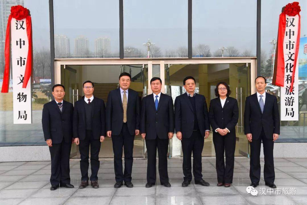 屈占权揭秘，小巷深处的隐藏美食天堂最新发现