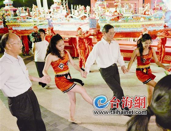 科技与传统文化的完美融合，最新庙会舞视频欣赏